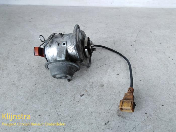 Gebruikte Stroomverdeler Peugeot 205 I (741A/C) 1.6 XR,GR Autom. Prijs op aanvraag aangeboden door Fa. Klijnstra & Zn. VOF
