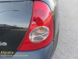 Gebruikte Achterlicht rechts Renault Clio II Societe (SB) 1.5 dCi 80 Prijs op aanvraag aangeboden door Fa. Klijnstra & Zn. VOF
