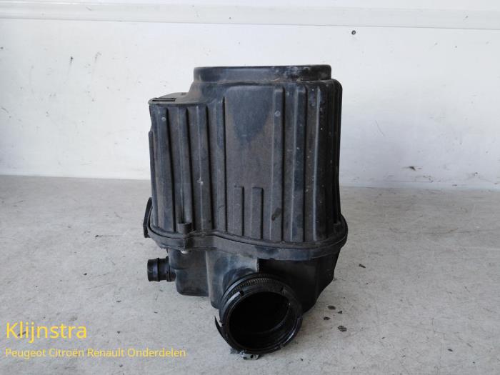 Gebruikte Luchtfilterhuis Peugeot 306 (7A/C/S) 1.4 XN,XR,XA,XRA Prijs € 50,00 Margeregeling aangeboden door Fa. Klijnstra & Zn. VOF