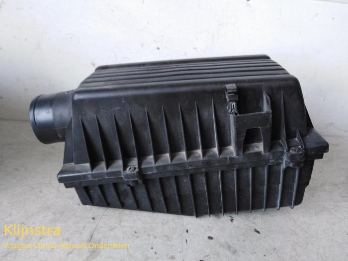 Gebruikte Luchtfilterhuis Peugeot 406 Break (8E/F) 2.0 Turbo Prijs op aanvraag aangeboden door Fa. Klijnstra & Zn. VOF