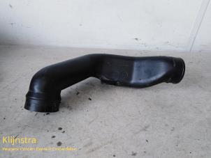 Gebruikte Luchtinlaat slang Peugeot 605 (6B) Prijs € 39,00 Margeregeling aangeboden door Fa. Klijnstra & Zn. VOF