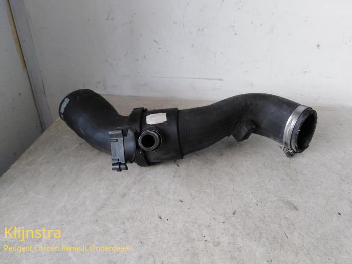 Gebruikte Intercooler Slang Peugeot 406 (8B) 2.0 SV Turbo Prijs € 39,00 Margeregeling aangeboden door Fa. Klijnstra & Zn. VOF
