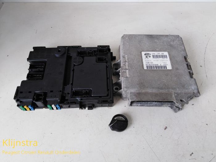 Gebruikte Computer Motormanagement Peugeot 206 (2A/C/H/J/S) 1.1 XN,XR Prijs € 150,00 Margeregeling aangeboden door Fa. Klijnstra & Zn. VOF