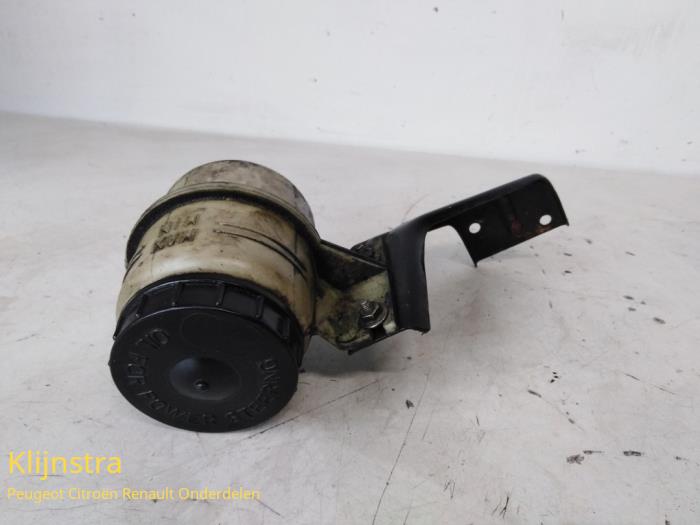 Gebruikte Servo Oliereservoir Citroen Jumper (23) 2.5 D 12V Prijs op aanvraag aangeboden door Fa. Klijnstra & Zn. VOF