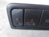 Alarmlicht Schakelaar van een Peugeot 406 (8B), 1995 / 2004 2.0 S,SL,ST,STX 16V, Sedan, 4Dr, Benzine, 1.998cc, 97kW (132pk), FWD, XU10J4R; RFV, 1995-11 / 2004-05, 8BRFV 1995
