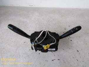 Gebruikte Combischakelaar Stuurkolom Peugeot 206 (2A/C/H/J/S) 1.6 16V Prijs op aanvraag aangeboden door Fa. Klijnstra & Zn. VOF