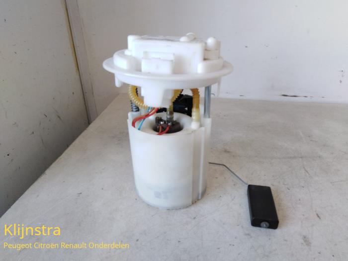 Gebruikte Tank element Pomp Peugeot 207/207+ (WA/WC/WM) 1.4 16V Prijs op aanvraag aangeboden door Fa. Klijnstra & Zn. VOF
