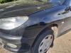 Voorscherm links van een Peugeot 206 (2A/C/H/J/S) 1.4 XR,XS,XT,Gentry 2001