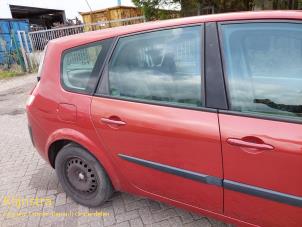 Gebruikte Deur 4Deurs rechts-achter Renault Grand Scénic II (JM) 2.0 16V Prijs € 99,00 Margeregeling aangeboden door Fa. Klijnstra & Zn. VOF