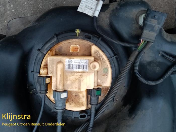 Gebruikte Tank element Pomp Citroen C4 Grand Picasso (UA) 2.0 HDiF 16V 135 Prijs op aanvraag aangeboden door Fa. Klijnstra & Zn. VOF