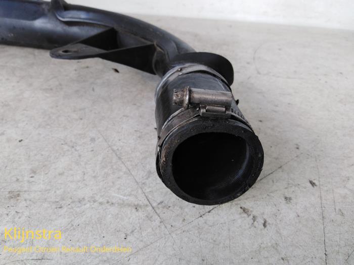 Turboslang van een Peugeot 607 (9D/U) 2.2 HDi 16V FAP 2002