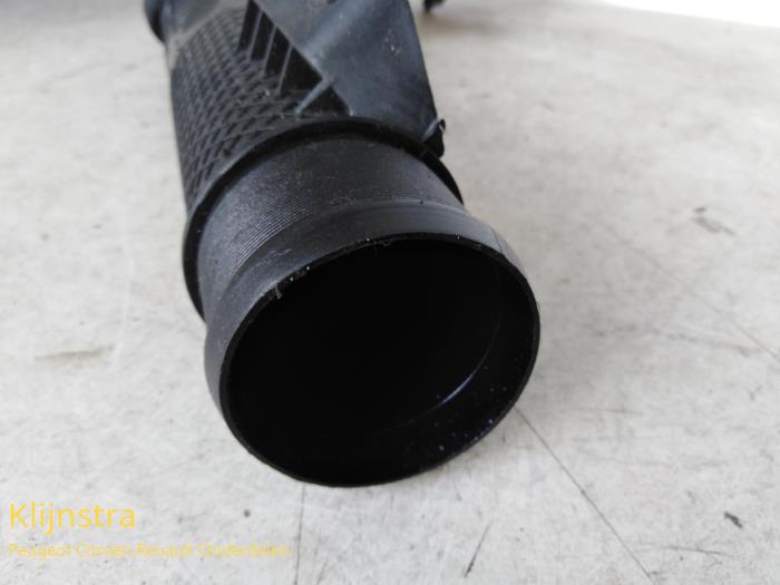 Turboslang van een Peugeot 607 (9D/U) 2.2 HDi 16V FAP 2002