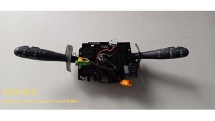 Gebruikte Licht + Raw Schakelaar Renault Clio II (BB/CB) Prijs op aanvraag aangeboden door Fa. Klijnstra & Zn. VOF