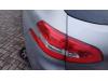 Achterlicht links van een Peugeot 308 SW (L4/L9/LC/LJ/LR) 1.6 BlueHDi 120 2014
