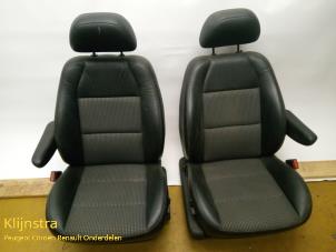 Gebruikte Voorstoelen links + rechts Peugeot 406 Break (8E/F) 2.0 HDi 110 Prijs op aanvraag aangeboden door Fa. Klijnstra & Zn. VOF