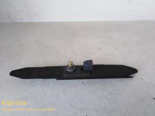 Gebruikte Diversen Peugeot Boxer (230L) 2.5D 270C 12V Prijs € 40,00 Margeregeling aangeboden door Fa. Klijnstra & Zn. VOF