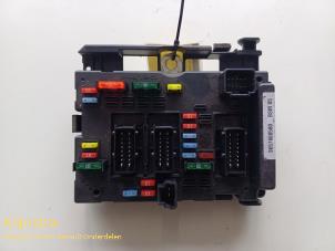 Gebruikte Zekeringkast Peugeot 206 CC (2D) 1.6 16V Prijs € 75,00 Margeregeling aangeboden door Fa. Klijnstra & Zn. VOF