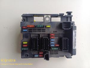 Gebruikte Zekeringkast Peugeot 307 SW (3H) 1.6 16V Prijs € 75,00 Margeregeling aangeboden door Fa. Klijnstra & Zn. VOF