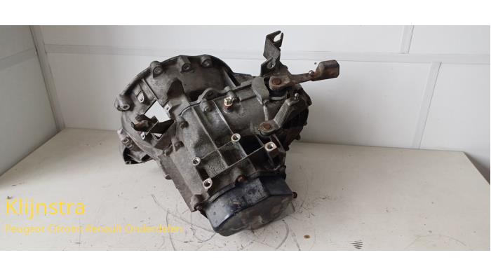 Gebruikte Versnellingsbak Peugeot Boxer (230L) 2.5TD di 12V Prijs € 500,00 Margeregeling aangeboden door Fa. Klijnstra & Zn. VOF
