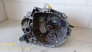 Gebruikte Versnellingsbak Peugeot 2008 (CU) 1.2 12V e-THP PureTech 130 Prijs € 550,00 Margeregeling aangeboden door Fa. Klijnstra & Zn. VOF