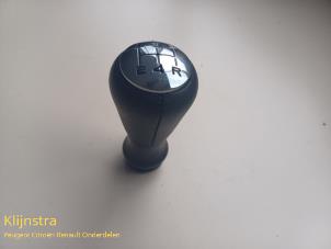 Gebruikte Pookknop Peugeot 605 Prijs € 25,00 Inclusief btw aangeboden door Fa. Klijnstra & Zn. VOF