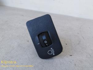 Gebruikte Schakelaar Koplamp Ihv Peugeot Boxer (244) 2.8 HDi 127 Prijs € 30,00 Margeregeling aangeboden door Fa. Klijnstra & Zn. VOF