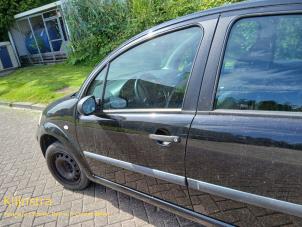 Gebruikte Deur 4Deurs links-voor Citroen C3 (FC/FL/FT) 1.4 Prijs € 125,00 Margeregeling aangeboden door Fa. Klijnstra & Zn. VOF