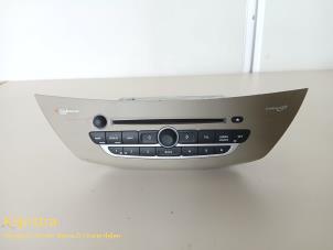 Gebruikte Regelunit Multi Media Renault Laguna Prijs € 150,00 Margeregeling aangeboden door Fa. Klijnstra & Zn. VOF