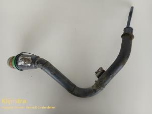 Gebruikte Vulpijp Brandstoftank Peugeot 107 1.0 12V Prijs € 70,00 Margeregeling aangeboden door Fa. Klijnstra & Zn. VOF