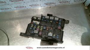 O119396 Gebruikte zekeringkast Kia Carens