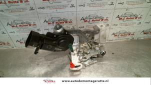 O83117 Gebruikte slotmechaniek portier 4deurs links-voor Peugeot 107