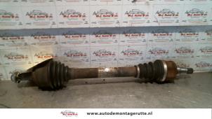 O111233 Gebruikte cardanas links-voor (vwa) Peugeot 307