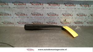 O97552 Gebruikte ruitenwisserarm achter Hyundai I30