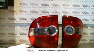 O92957 Gebruikte achterlicht links Volkswagen Fox