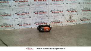 O104512 Gebruikte paniekverlichtings schakelaar Renault Twingo