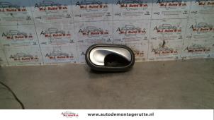 O80808 Gebruikte portiergreep 2deurs rechts Renault Twingo