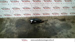 O115529 Gebruikte ruitensproeierpomp voor Renault Twingo