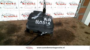 O84023 Gebruikte portierslot mechaniek 4deurs rechts-achter Renault Laguna