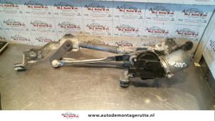 O119183 Gebruikte ruitenwismotor+mechaniek Daihatsu Cuore