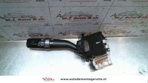 O101884 Gebruikte knipperlicht schakelaar Lexus IS 200