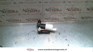 O115510 Gebruikte ruitensproeierpomp voor Renault Megane Scenic