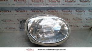 O74578 Gebruikte rechter koplamp Toyota Corolla