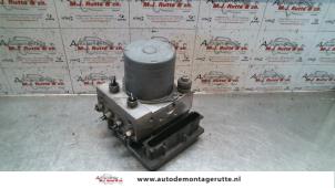 O114827 Gebruikte abs pomp Citroen C4