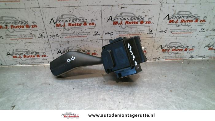 Gebruikte Knipperlicht Schakelaar Ford Connect O101507