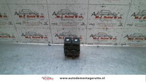 O109281 Gebruikte combischakelaar ramen Renault Clio