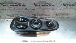 O108928 Gebruikte schakelblok ruiten Hyundai Coupe