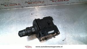 O102045 Gebruikte knipperlicht schakelaar Renault Grand Scenic