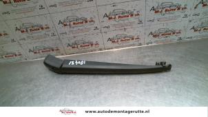 O97535 Gebruikte ruitenwisserarm achter Mazda 6.