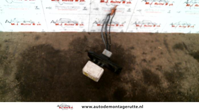 Gebruikte Kachel Weerstand Mitsubishi Carisma O131306