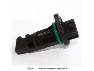 O115974 Nieuwe luchtmassameter Nissan Micra